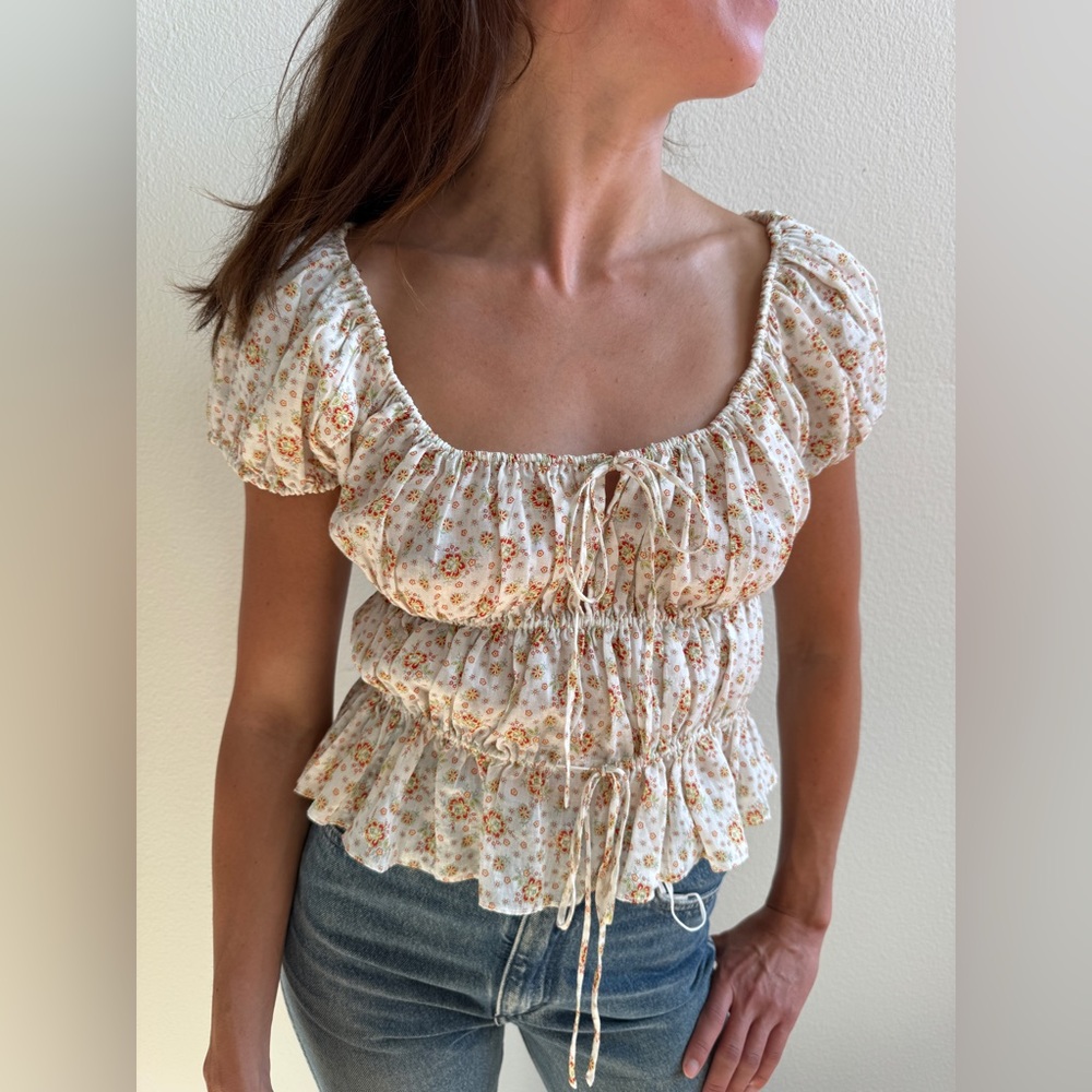Doen XS Adie Top in Alabaster Countryside Calico